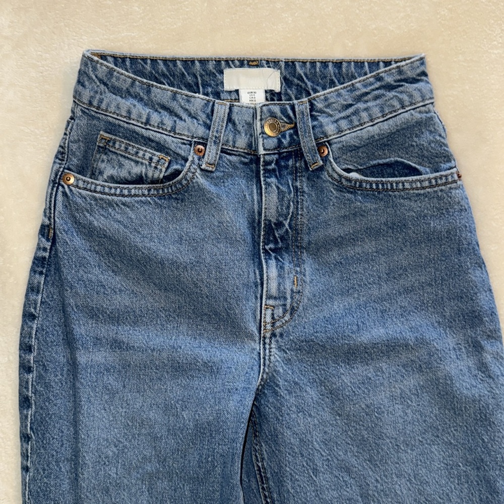H&M High Rise Mom Jean - Picture 3 of 8